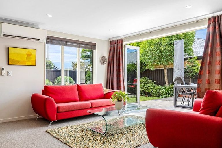 Photo of property in 17 Westpark Drive, Burnside, Christchurch, 8053