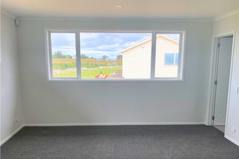 Photo of property in 9 Whata Street, Clarks Beach, 2122