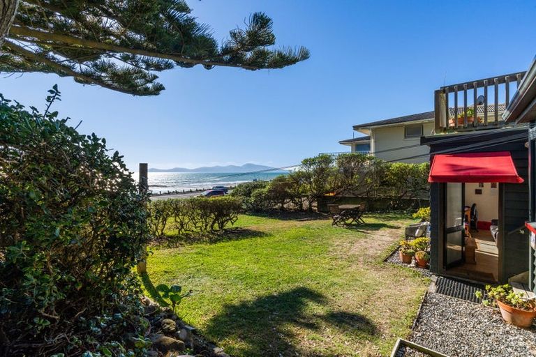 Photo of property in 136 The Parade, Paekakariki, 5034