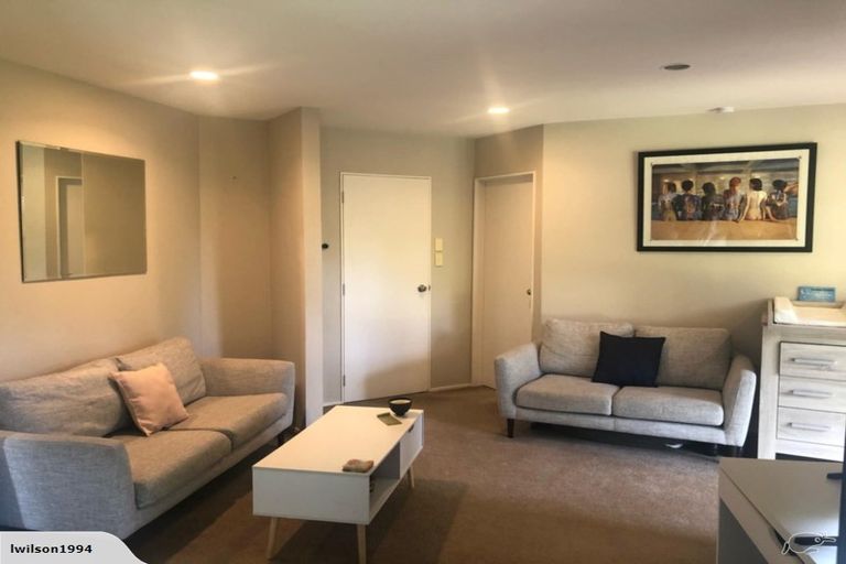 Photo of property in 4 Ellangowan Road, Waiake, Auckland, 0630