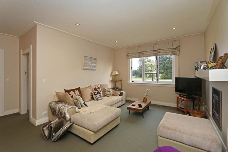 Photo of property in 5 Layard Street, Opunake, 4616