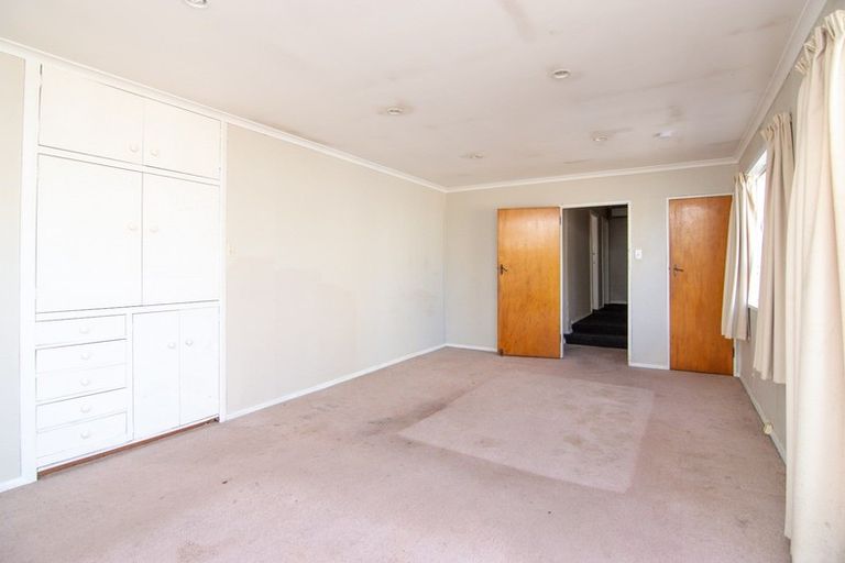 Photo of property in 10 Pahiatua Street, Hokowhitu, Palmerston North, 4410