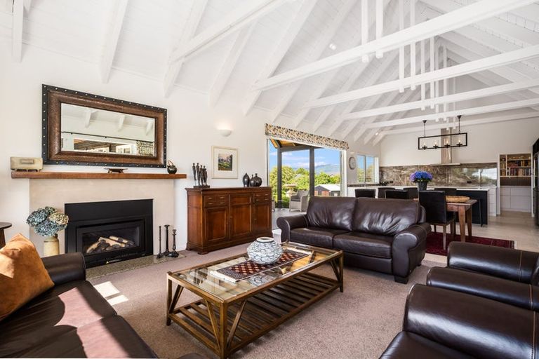 Photo of property in 67 Tarahunga Road, Levin, 5571