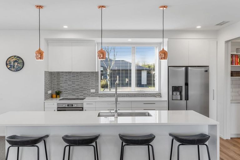 Photo of property in 16 Carpenter Drive, Prebbleton, 7604