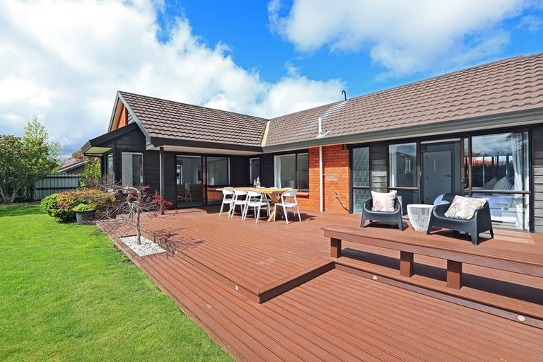 Photo of property in 2 Alley Place, Taradale, Napier, 4112