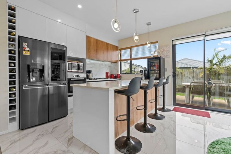 Photo of property in 5 Te Aramanu Crescent, Papakura, 2110