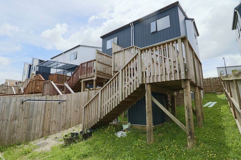 Photo of property in 13b Crestview Rise, Papakura, 2110