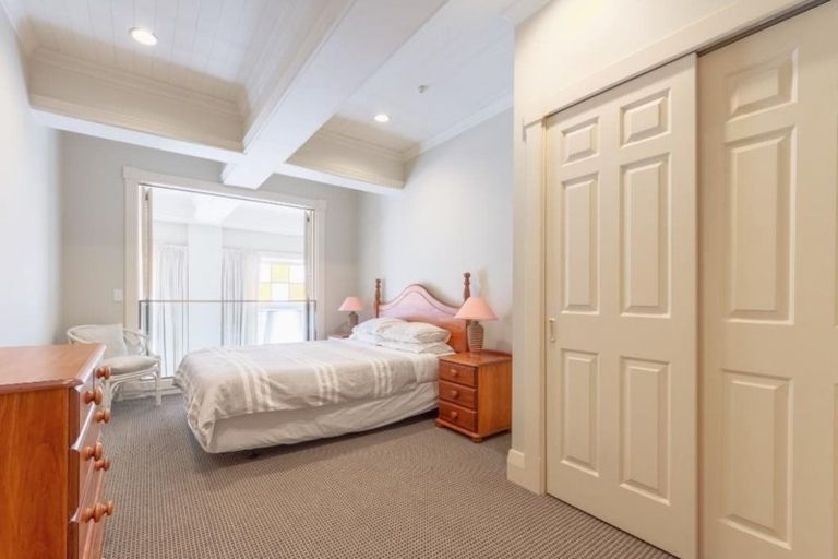 Photo of property in Whitmore Apartments, 7c Stout Street, Wellington Central, Wellington, 6011