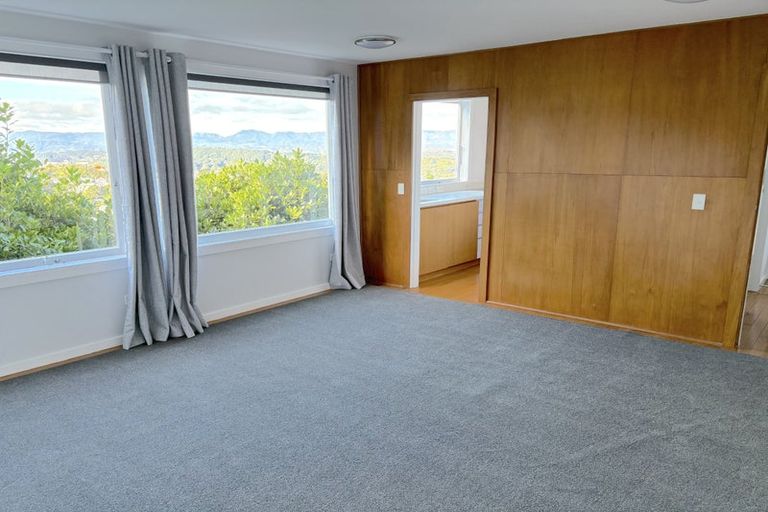 Photo of property in 69 Moana Road, Kelburn, Wellington, 6012