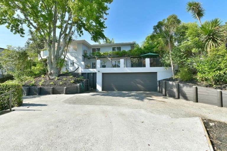 Photo of property in 153 Kowhai Road, Mairangi Bay, Auckland, 0630