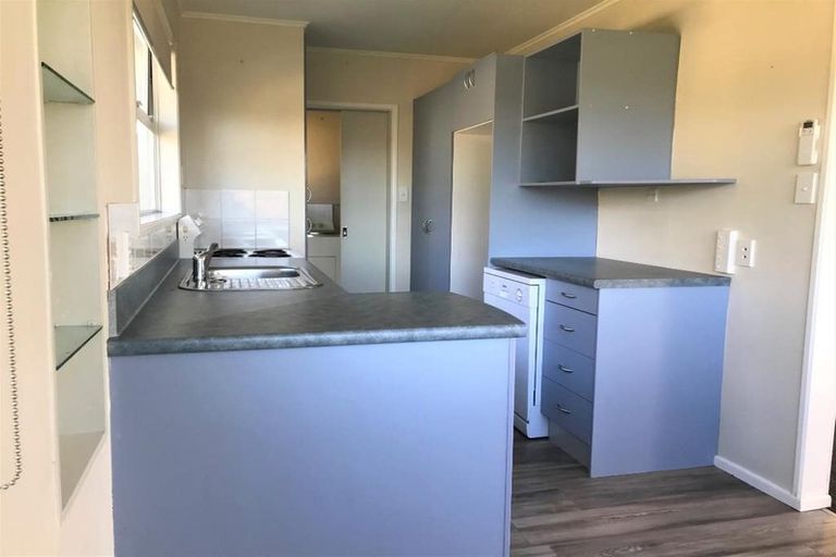 Photo of property in 8a Elm Grove, Westown, New Plymouth, 4310