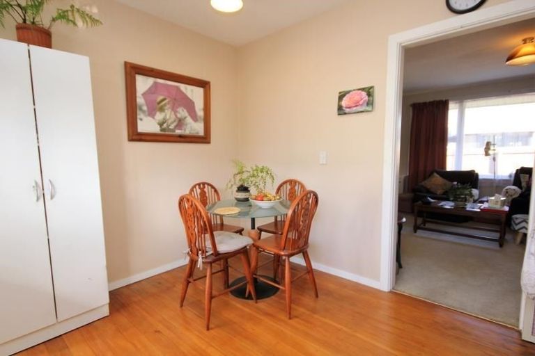 Photo of property in 2/83 Roberta Drive, Somerfield, Christchurch, 8024