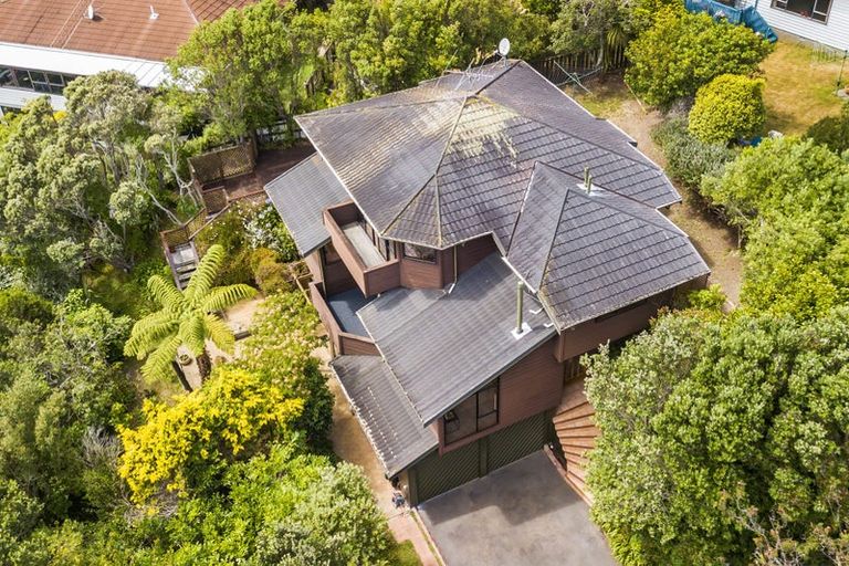 Photo of property in 14a Spicer Place, Tawa, Wellington, 5028