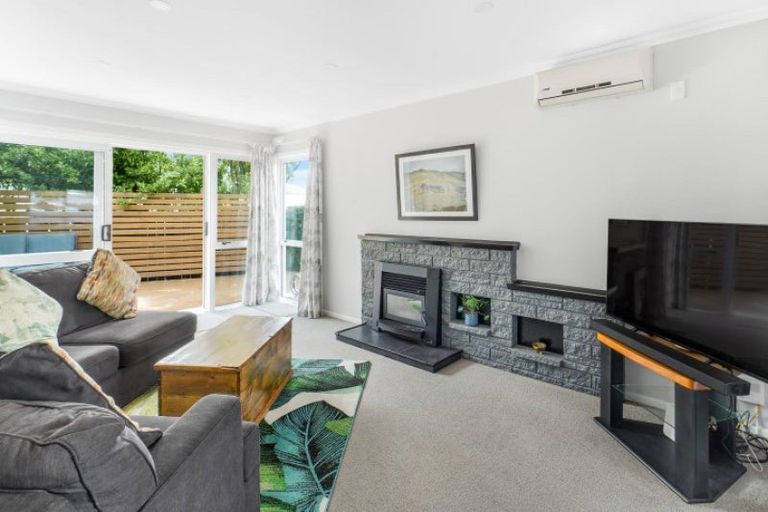 Photo of property in 49 Cecil Street, St Andrews, Hamilton, 3200