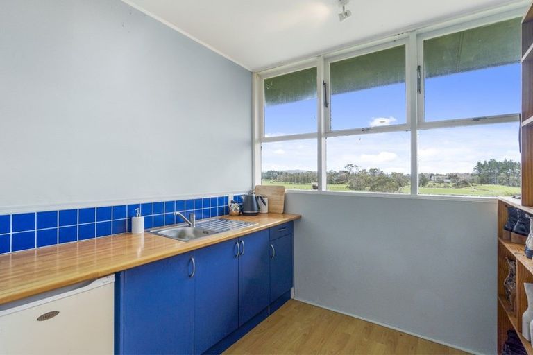 Photo of property in 2/1327 Alfriston Road, Alfriston, Manurewa, 2576