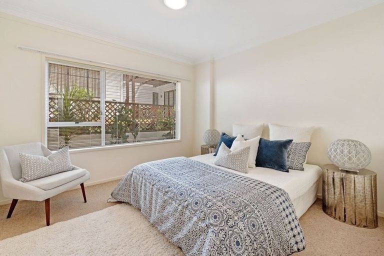 Photo of property in 1/140 Churchill Road, Rothesay Bay, Auckland, 0630