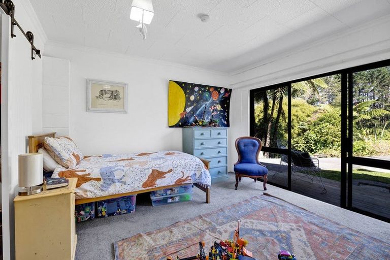 Photo of property in 17 Linda Street, Oakura, 4314