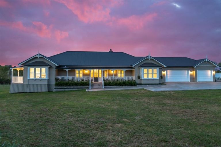 Photo of property in 30 Oak Valley Road, Dairy Flat, Albany, 0792