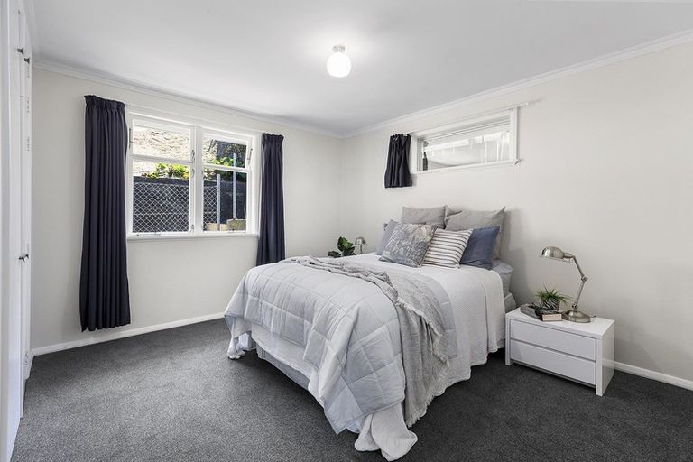 Photo of property in 117 Tauhinu Road, Miramar, Wellington, 6022