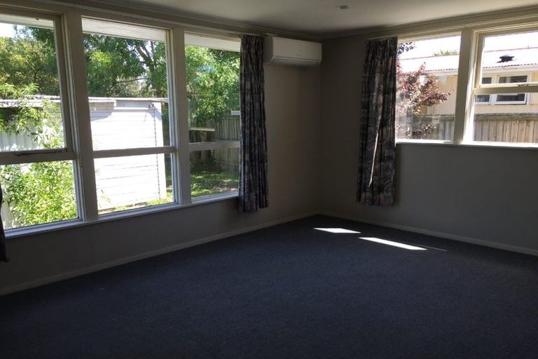 Photo of property in 3 Vicki Street, Sockburn, Christchurch, 8042