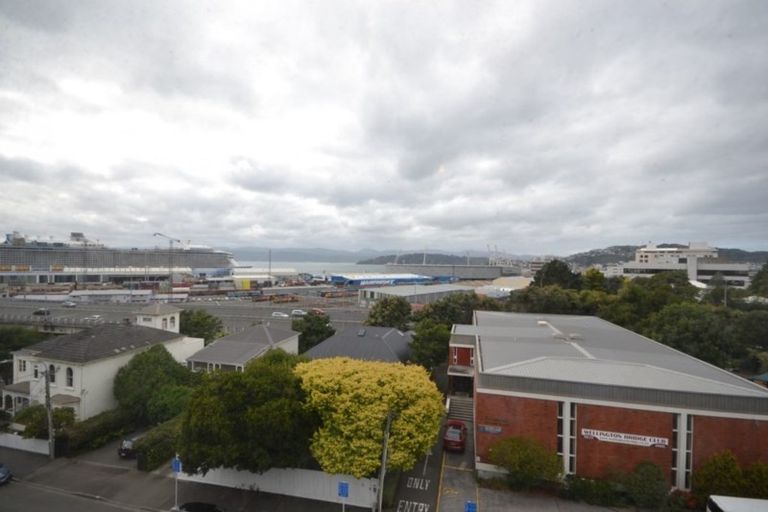 Photo of property in Newman Court Apartments, 2 Newman Terrace, Thorndon, Wellington, 6011