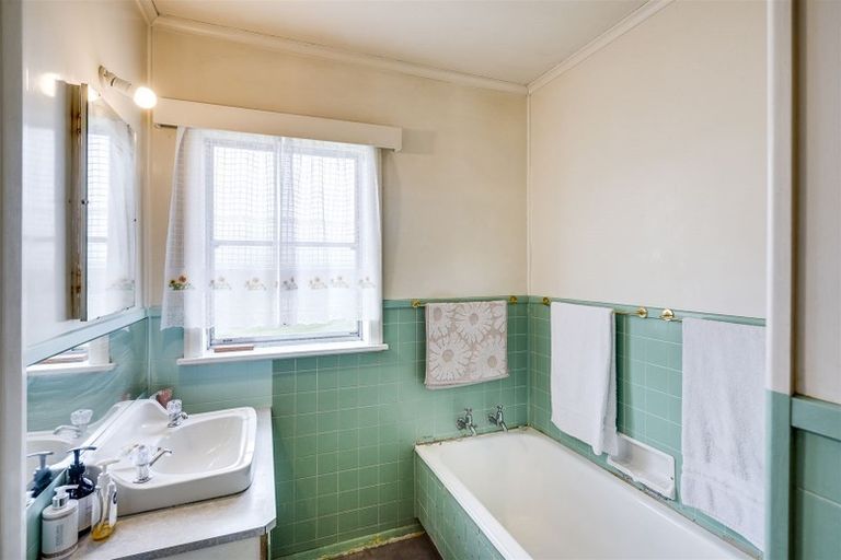 Photo of property in 60 Coverdale Street, Onekawa, Napier, 4110