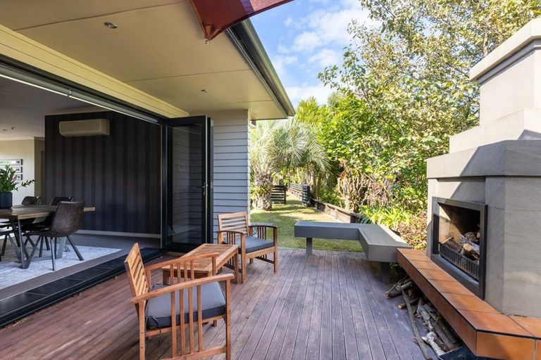 Photo of property in 69a Karamea Street, Whalers Gate, New Plymouth, 4310