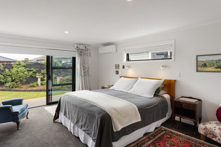 Photo of property in 1 Makura Drive, Papamoa Beach, Papamoa, 3118