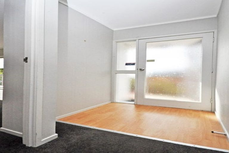 Photo of property in 1/93 Moore Street, Hillcrest, Auckland, 0627