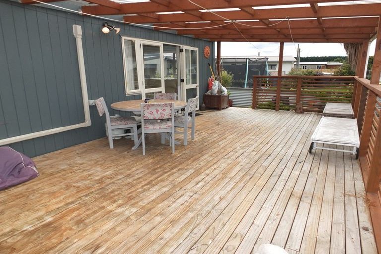 Photo of property in 8 Thomas Place, Foxton Beach, Foxton, 4815