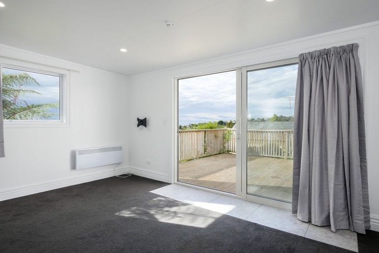 Photo of property in 22 Glenpark Avenue, Frankleigh Park, New Plymouth, 4310