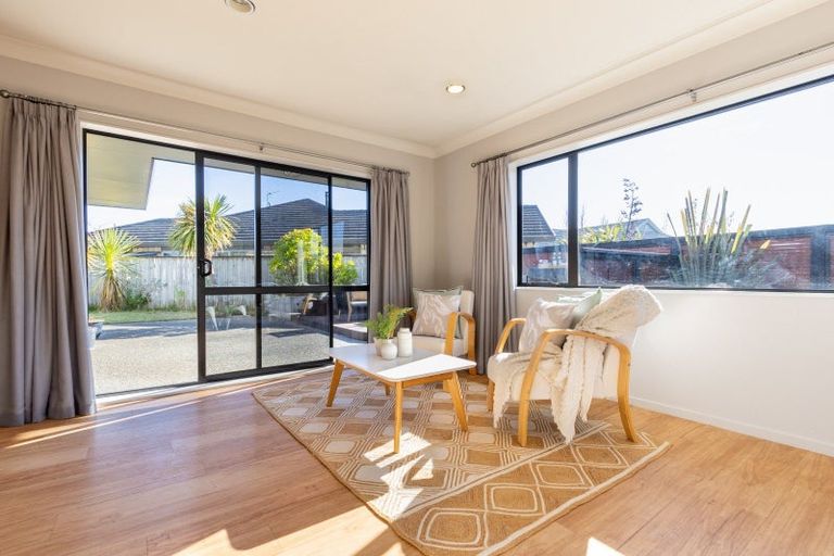 Photo of property in 20 Consort Close, Paraparaumu Beach, Paraparaumu, 5032