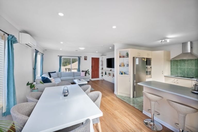 Photo of property in 13 Westglen Place, Ranui, Auckland, 0612