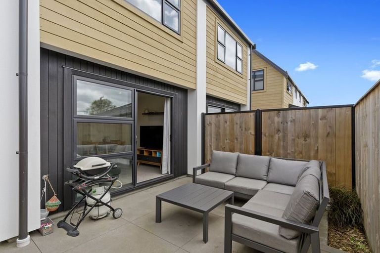 Photo of property in 8/489 Riverside Drive, Fairfield, Lower Hutt, 5011