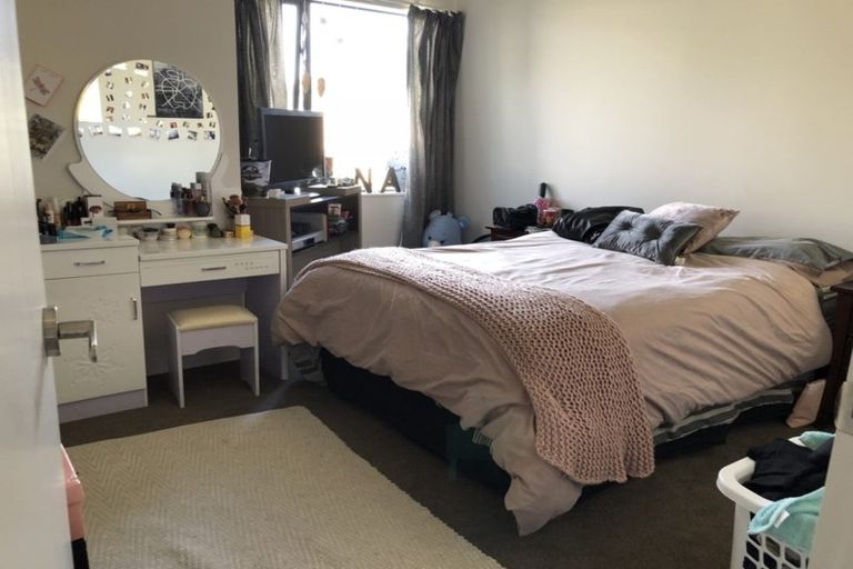 Photo of property in 5 Twin Parks Rise, Papakura, 2110