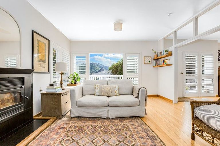 Photo of property in 35a Braithwaite Street, Karori, Wellington, 6012