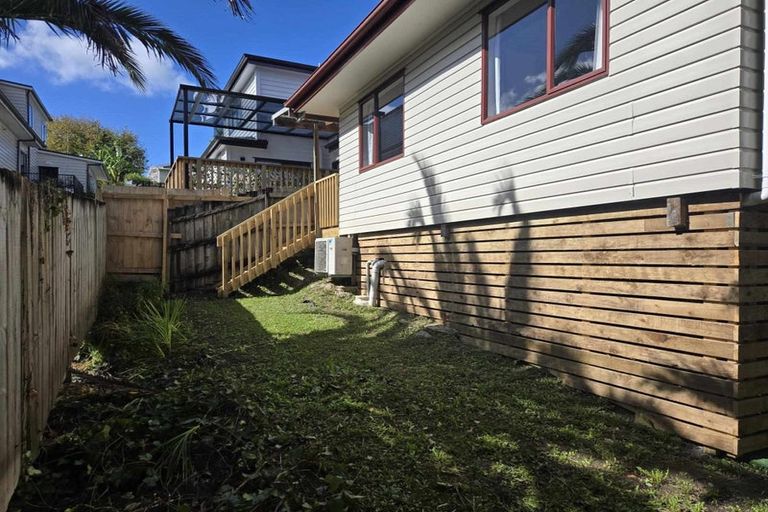 Photo of property in 53c Woodglen Road, Glen Eden, Auckland, 0602