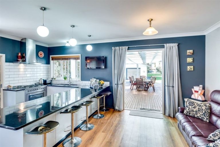 Photo of property in 12 King Street, Taradale, Napier, 4112