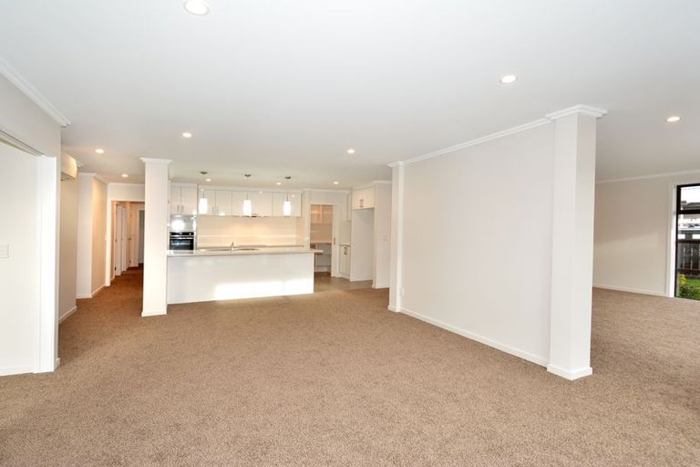 Photo of property in 23 Glengarry Road, Glen Eden, Auckland, 0602