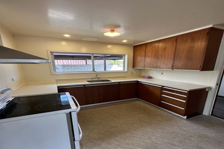 Photo of property in 2/16 Willoughby Avenue, Howick, Auckland, 2014