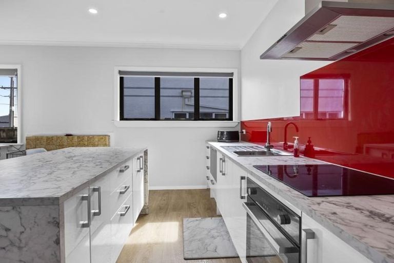 Photo of property in 11 Tasman Street, Opunake, 4616