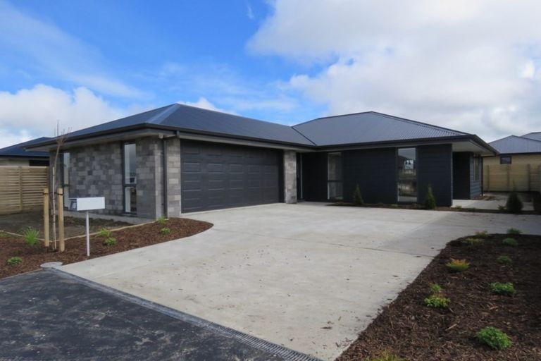 Photo of property in 37 Bavaria Drive, Rolleston, 7614