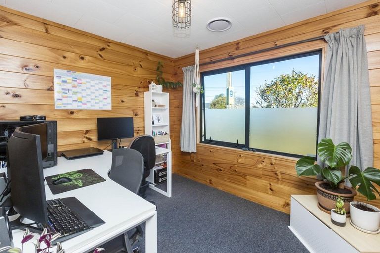 Photo of property in 3 Hazel Street, Ebdentown, Upper Hutt, 5018