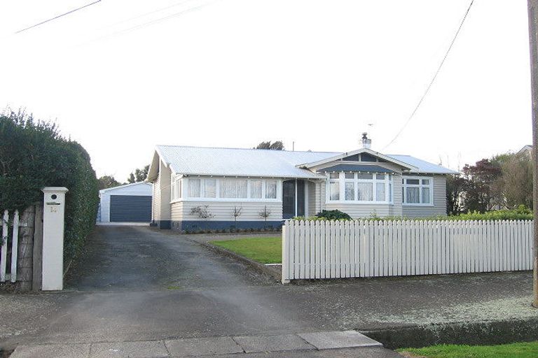 Photo of property in 14 Wellington Street, Feilding, 4702