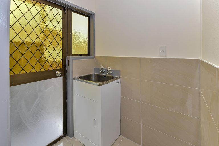 Photo of property in 1/25 Poutini Place, Manurewa, Auckland, 2102