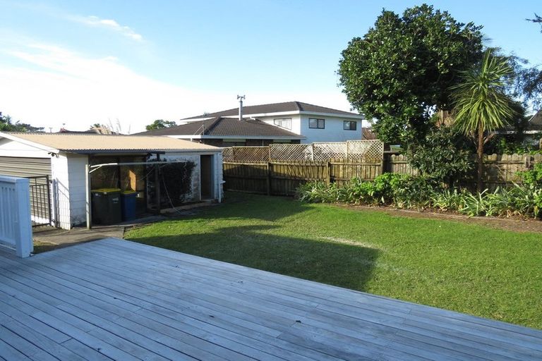 Photo of property in 114 Marina View Drive, West Harbour, Auckland, 0618