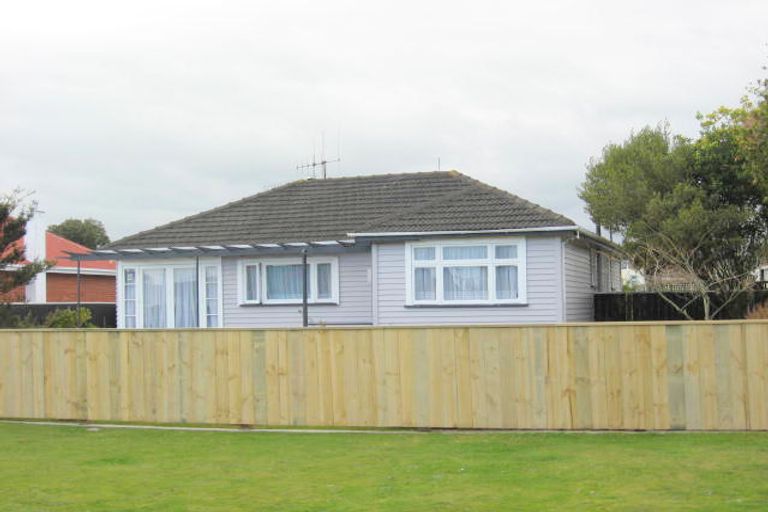 Photo of property in 5 Clark Street, Levin, 5510