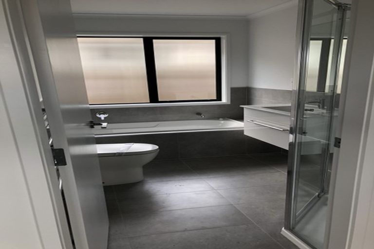 Photo of property in 3 Tawhiti Road, Pukekohe, 2120