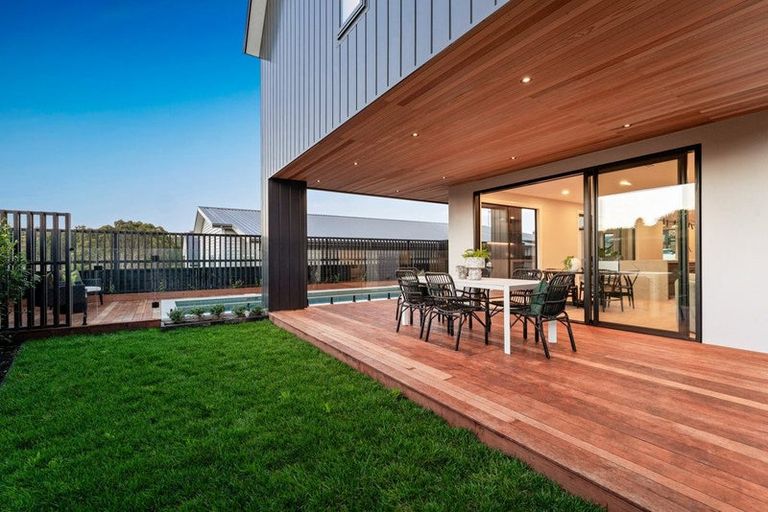 Photo of property in 5 Kotuitui Drive, Wainui, 0992