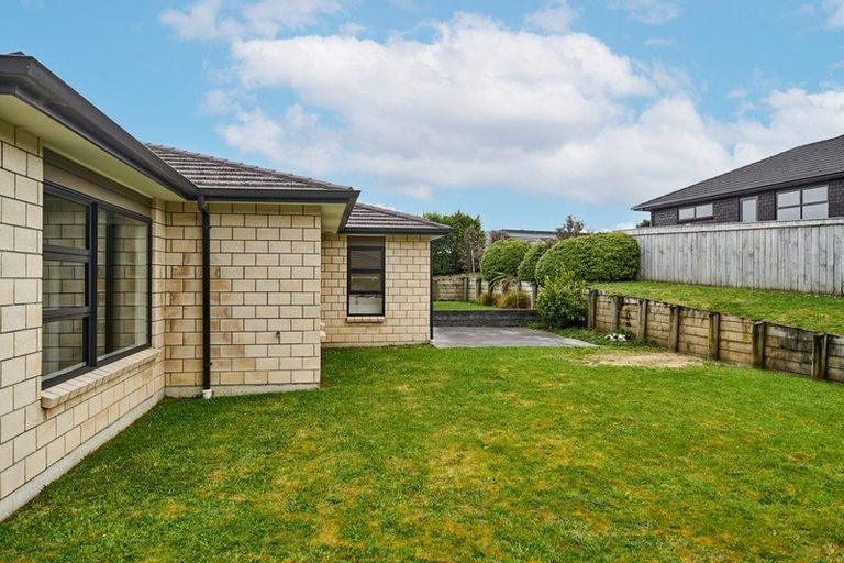 Photo of property in 96 Endeavour Drive, Whitby, Porirua, 5024